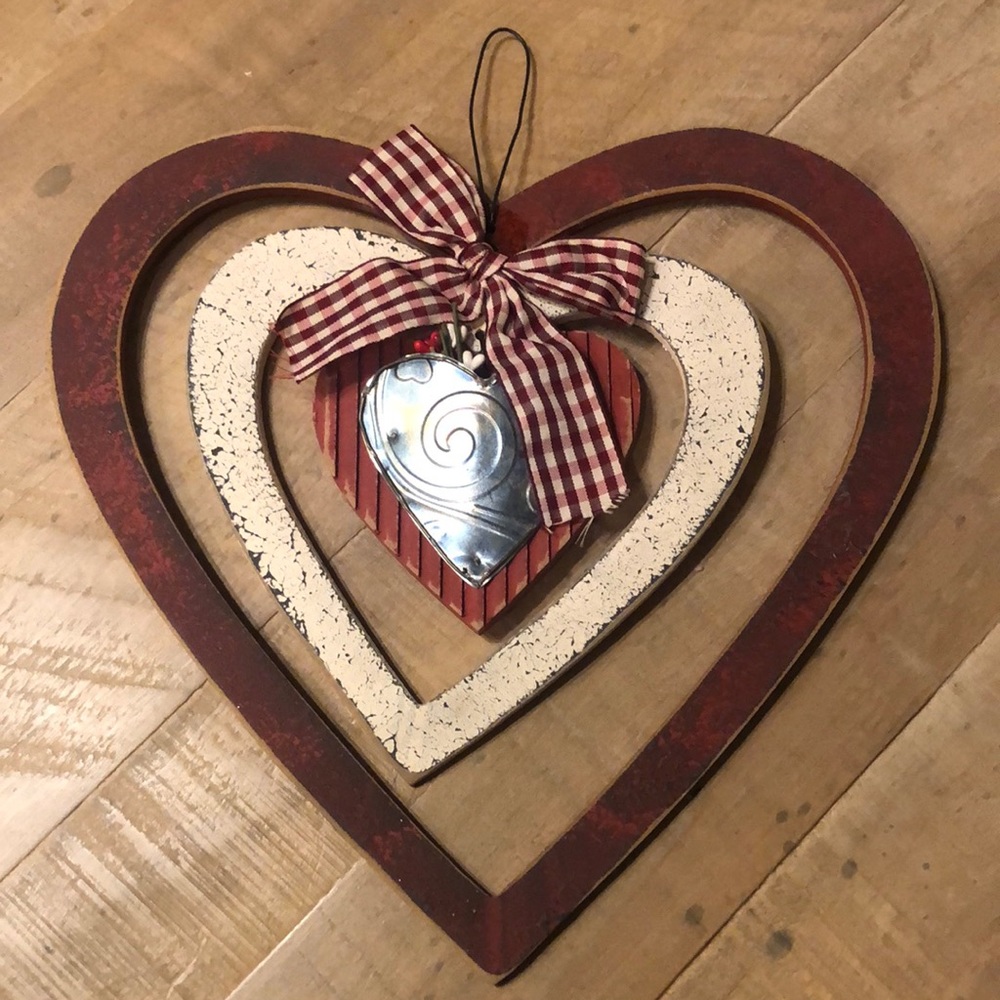 Valentine’s Day Wooden Hanging Heart perfect for Farmhouse ❤️ Gingham Bow